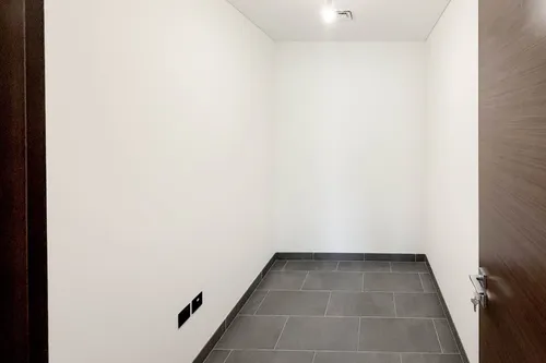 2 Bedrooms Apartment in The Crest Tower C
