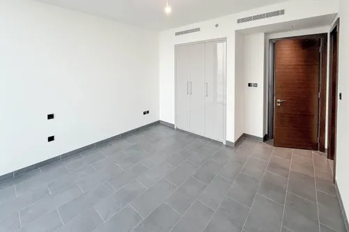 2 Bedrooms Apartment in The Crest Tower C
