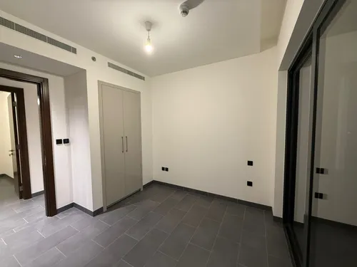 2 Bedrooms Apartment in The Crest Tower C