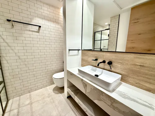 2 Bedrooms Apartment in The Terraces North