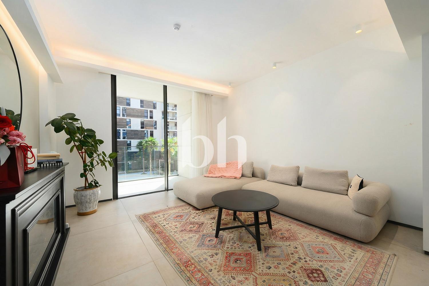 Modern Aesthetic I Exclusive community