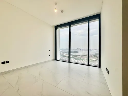 3 Bedrooms Apartment in The Crest Tower A