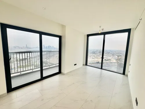 3 Bedrooms Apartment in The Crest Tower A