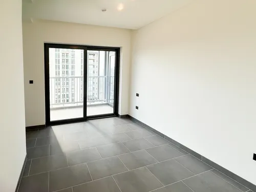 2 Bedrooms Apartment in The Crest Tower C