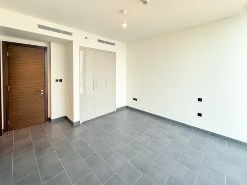 2 Bedrooms Apartment in The Crest Tower C