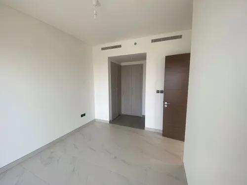 2 Bedrooms Apartment in The Crest Tower A