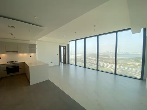 2 Bedrooms Apartment in The Crest Tower A