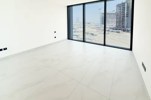3 Bedrooms Apartment in The Crest