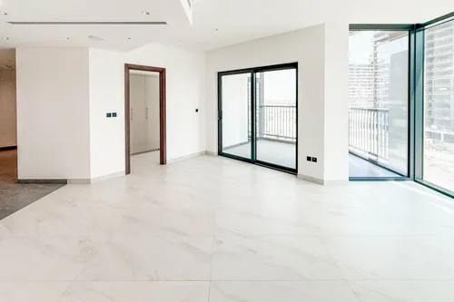3 Bedrooms Apartment in The Crest