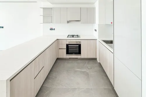 3 Bedrooms Apartment in The Crest