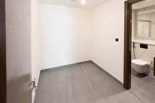 3 Bedrooms Apartment in The Crest