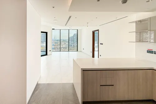 3 Bedrooms Apartment in The Crest
