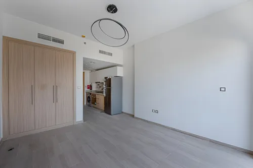  Apartment in Azizi Aura
