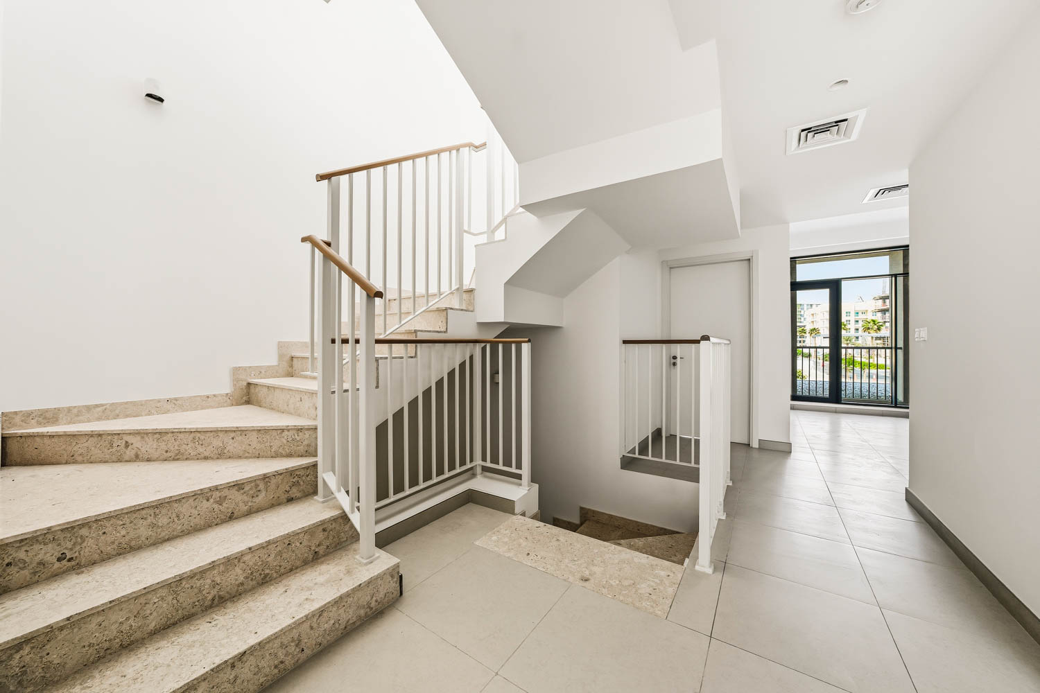 4 Bedrooms Townhouse in The Pulse Beachfront 2