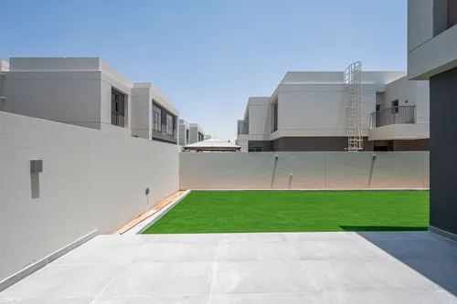 4 Bedrooms Townhouse in The Pulse Beachfront