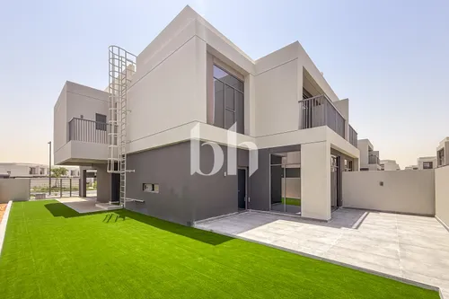 Landscaped Garden | Under Warranty | Close to Pool