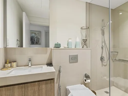 2 Bedrooms Apartment in Downtown Views II Tower 1