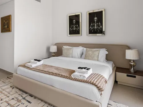 2 Bedrooms Apartment in Downtown Views II Tower 1