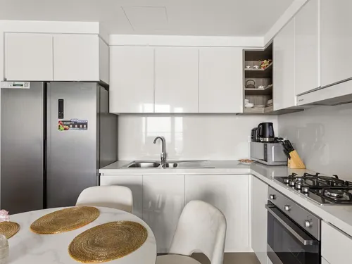 2 Bedrooms Apartment in Downtown Views II Tower 1