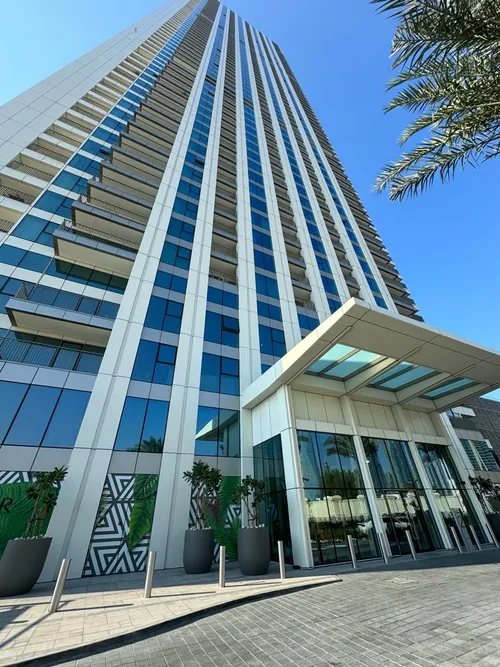 3 Bedrooms Apartment in Downtown Views II Tower 1