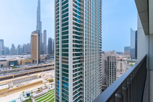 3 Bedrooms Apartment in Downtown Views II Tower 2