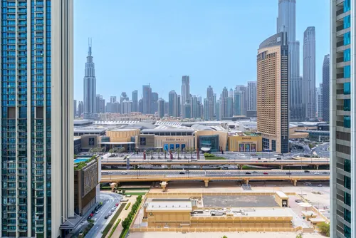 3 Bedrooms Apartment in Downtown Views II Tower 2