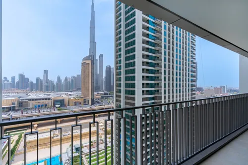 3 Bedrooms Apartment in Downtown Views II Tower 2