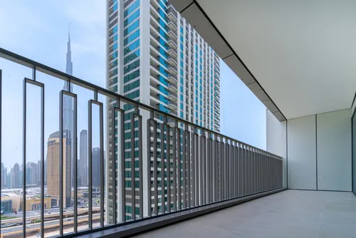 3 Bedrooms Apartment in Downtown Views II Tower 2