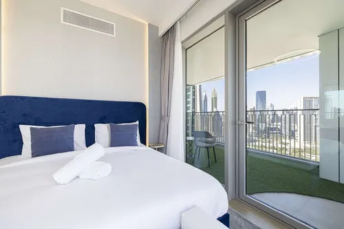 3 Bedrooms Apartment in Downtown Views II Tower 2