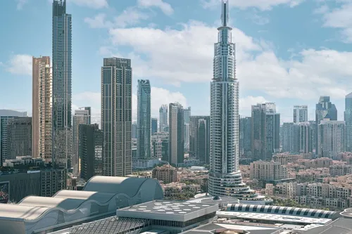 3 Bedrooms Apartment in Downtown Views II Tower 2