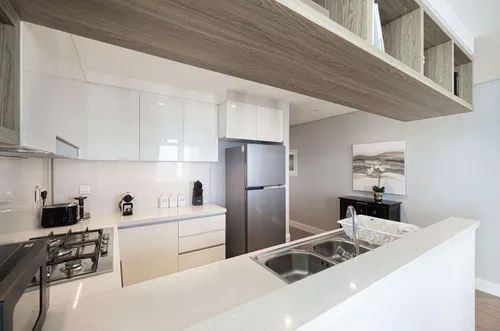 3 Bedrooms Apartment in Downtown Views II Tower 2