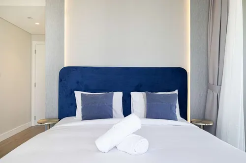 3 Bedrooms Apartment in Downtown Views II Tower 2