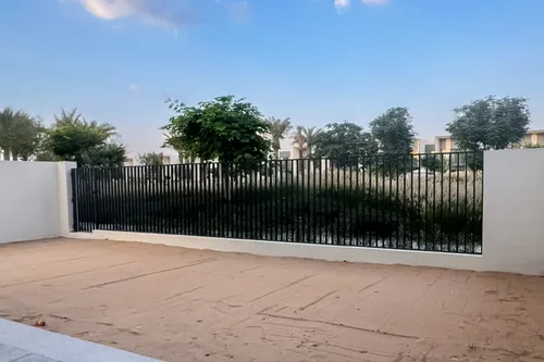 4 Bedrooms Townhouse in Orania