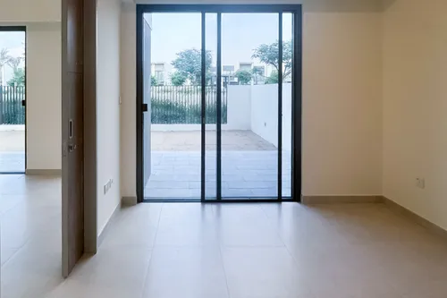 4 Bedrooms Townhouse in Orania