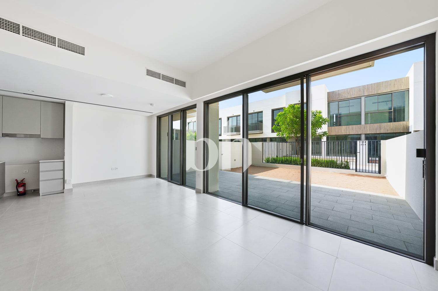 Close to park | Brand new | Corner kitchen