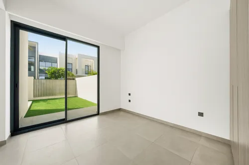 4 Bedrooms Townhouse in Eden