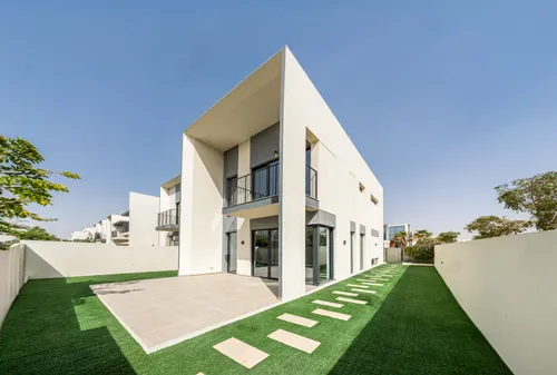 4 Bedrooms Townhouse in Eden