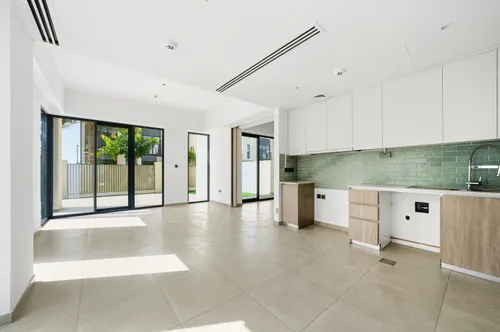 4 Bedrooms Townhouse in Eden