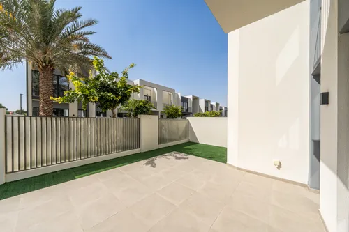 4 Bedrooms Townhouse in Eden