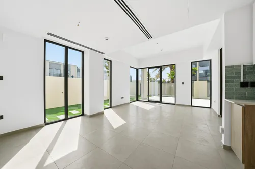 4 Bedrooms Townhouse in Eden