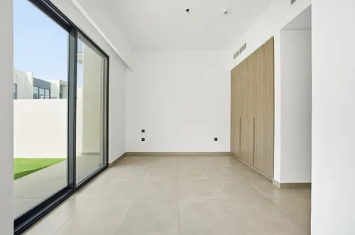 4 Bedrooms Townhouse in Eden