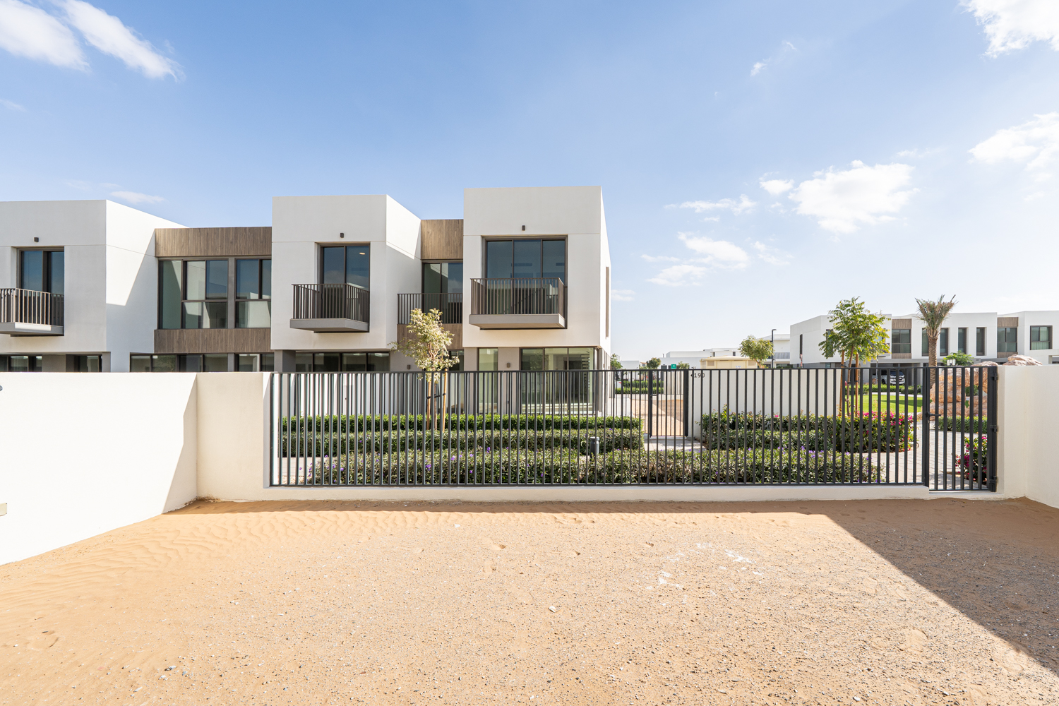 4 Bedrooms Townhouse in Orania