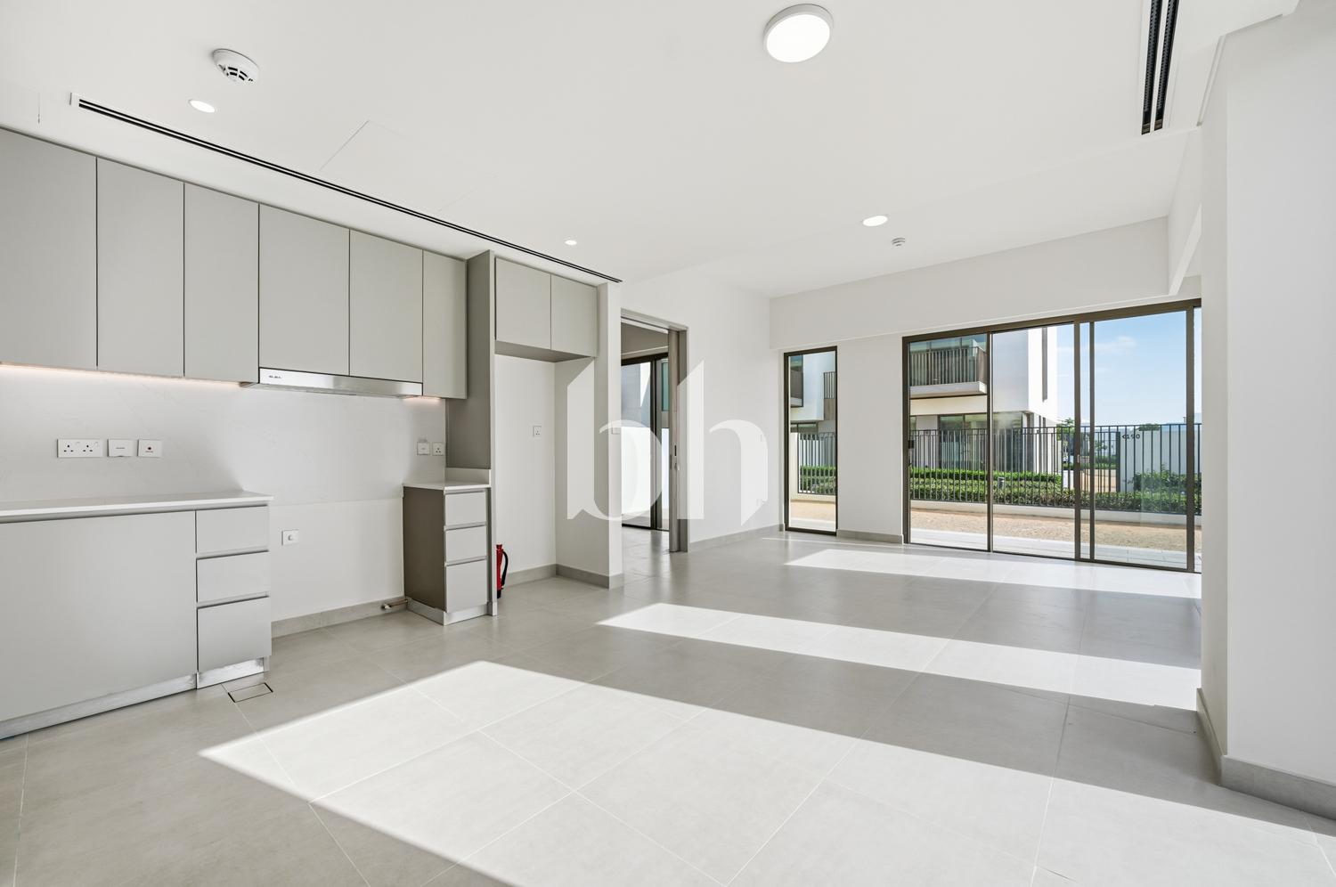 Corner unit | Close to pool and gym | options for 12 payments