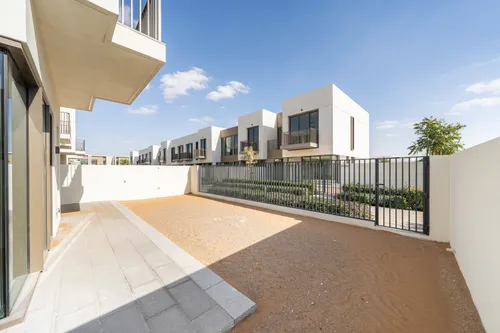 4 Bedrooms Townhouse in Orania