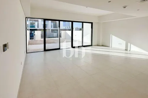 Vacant | Brand New | Near Pool | Great Location