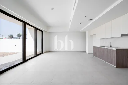 Close to the pool | Back to back | Brand new villa