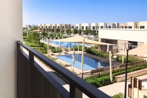 3 Bedrooms Townhouse in Parkside 1