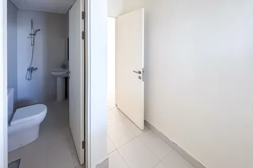 3 Bedrooms Townhouse in Parkside 1