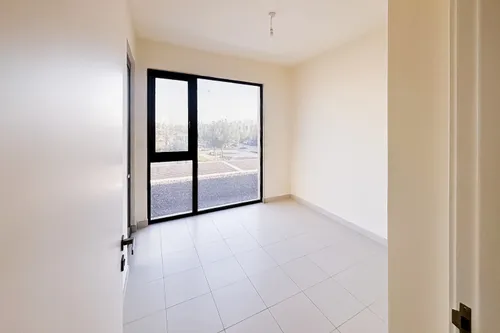 3 Bedrooms Townhouse in Parkside 1