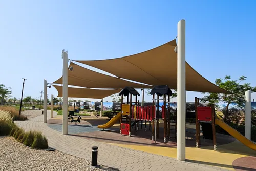 3 Bedrooms Townhouse in Parkside 1